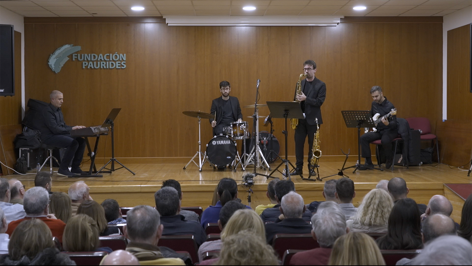 Jazz and Friends actuando  el escenario de la Fundación Paurides